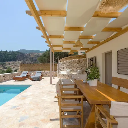 Seva Sea View - Perfect For Romantic Getaways With Pool And Sunrise & Sea Views By Mana Gers Villa